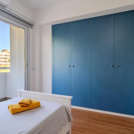 Finikoudes 3 Bedroom Seaview Flat