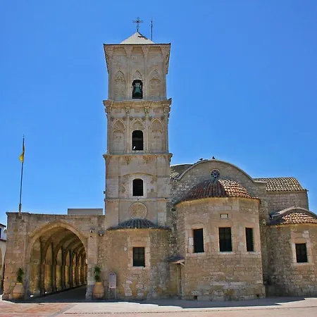 Finikoudes 3 Bedroom Seaview Flat Lejlighed *