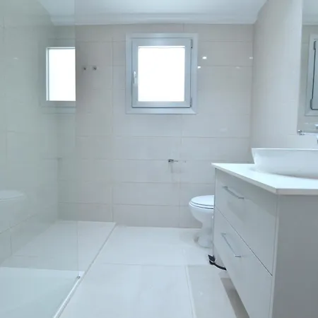 Finikoudes 3 Bedroom Seaview Flat Lejlighed Larnaca