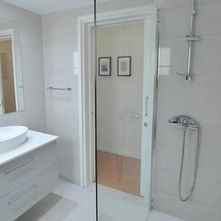 Апартаменты Finikoudes 3 Bedroom Seaview Flat *