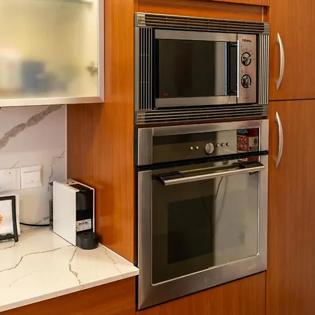 Finikoudes 3 Bedroom Seaview Flat * Larnaca