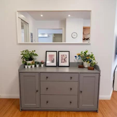 아파트 Finikoudes 3 Bedroom Seaview Flat *