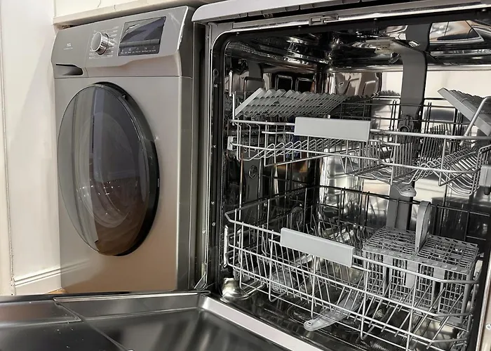 アパート Finikoudes 3 Bedroom Seaview Flat