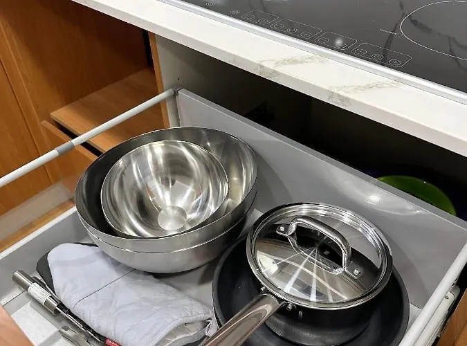 Finikoudes 3 Bedroom Seaview Flat