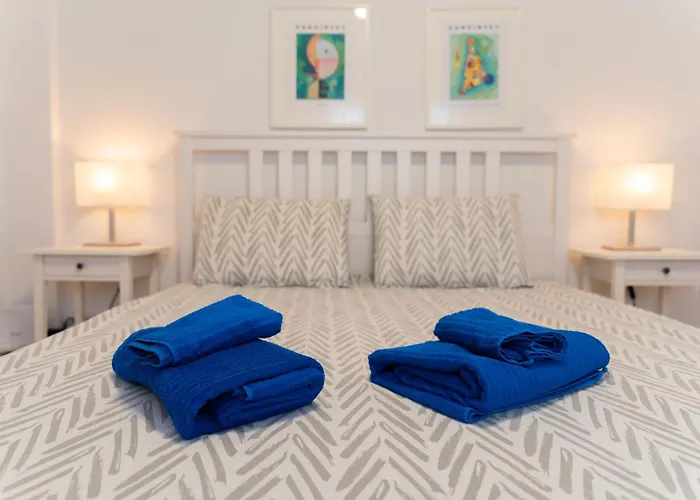 アパート Finikoudes 3 Bedroom Seaview Flat *