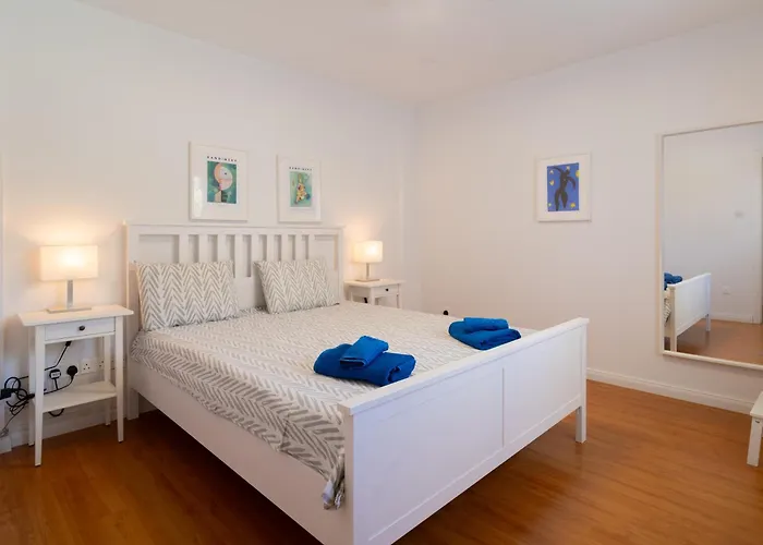 アパート Finikoudes 3 Bedroom Seaview Flat